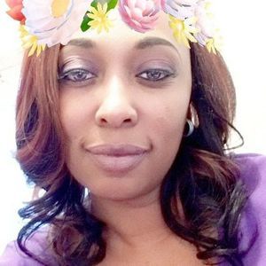 Meet your Posher, Monique